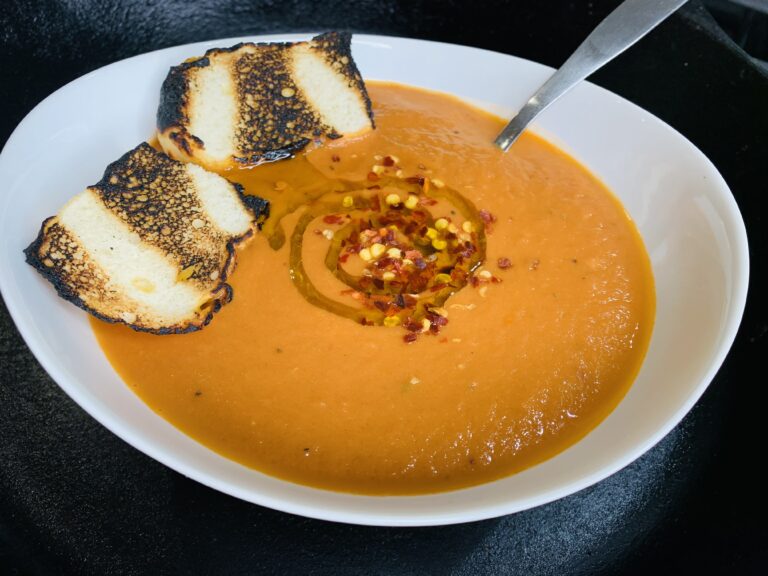Creamy Avocado and Tomato Soup