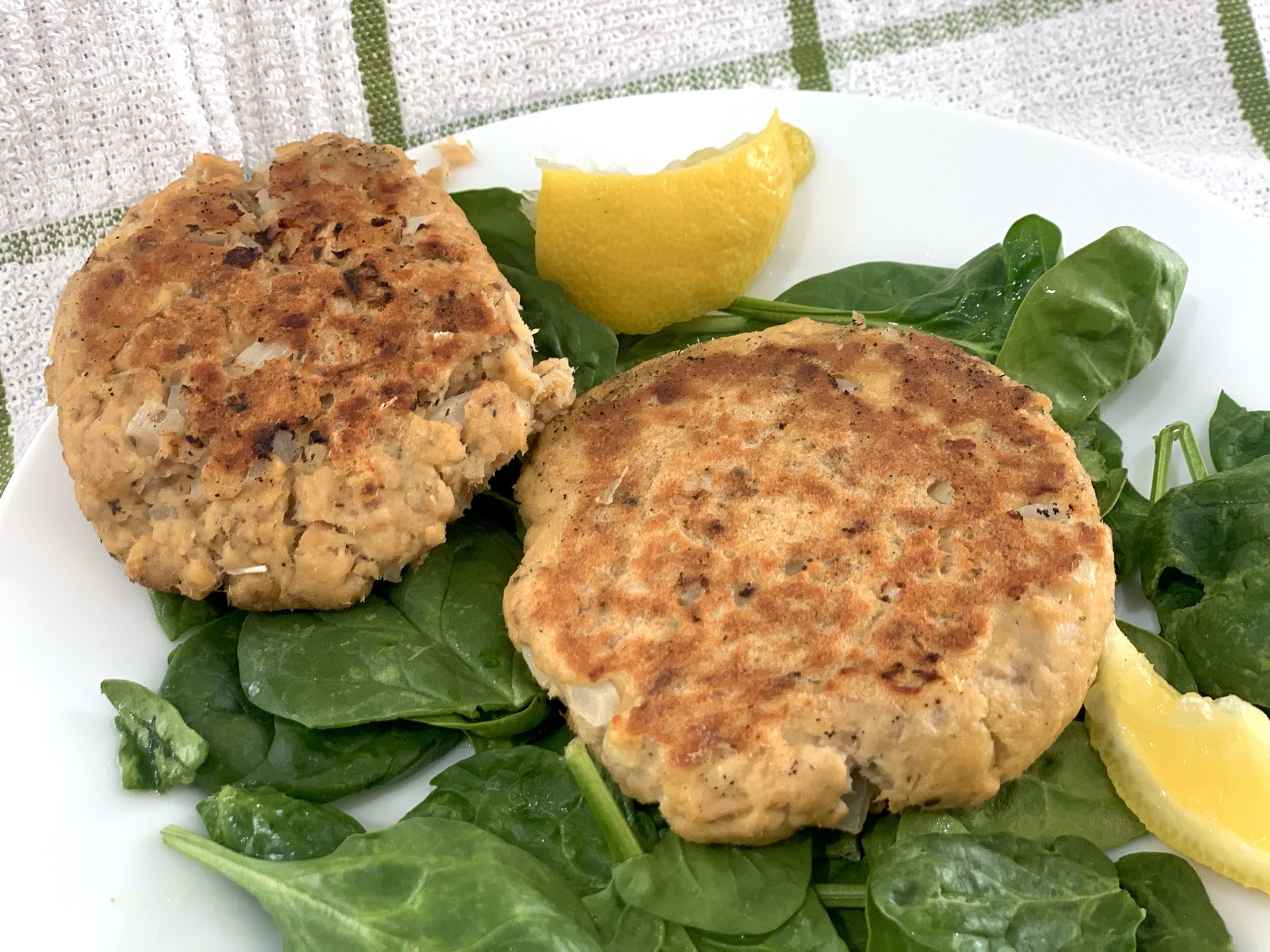 Fresh Salmon Cakes Recipe (EASY Salmon Patties!)