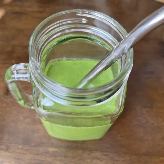 Sweet Kale, Spinach and Banana Smoothie