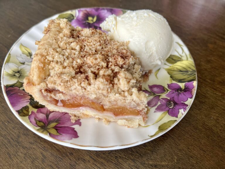Cinnamon Peach Crumble