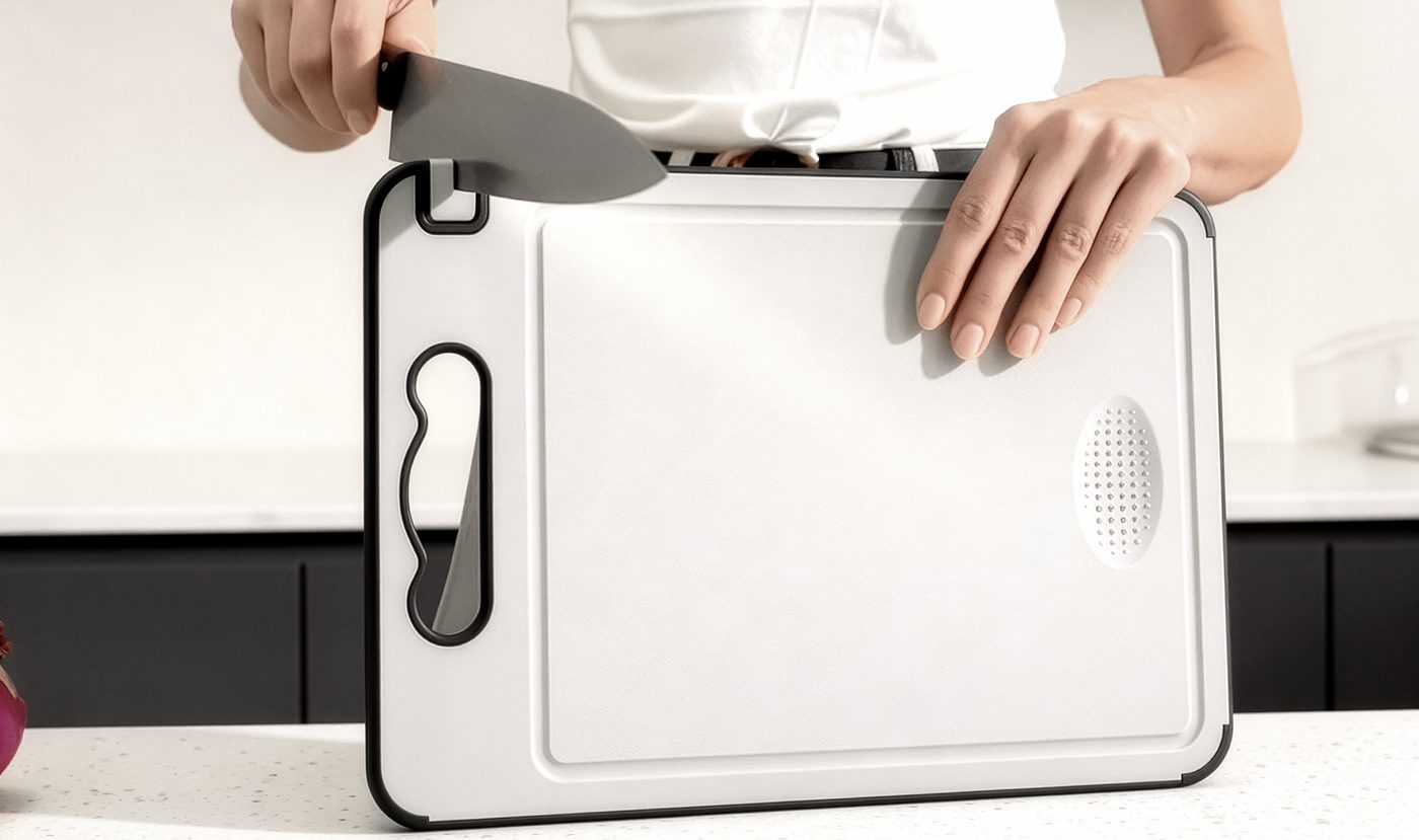 Built-in ceramic knife sharpener on the edge of the TIBO board